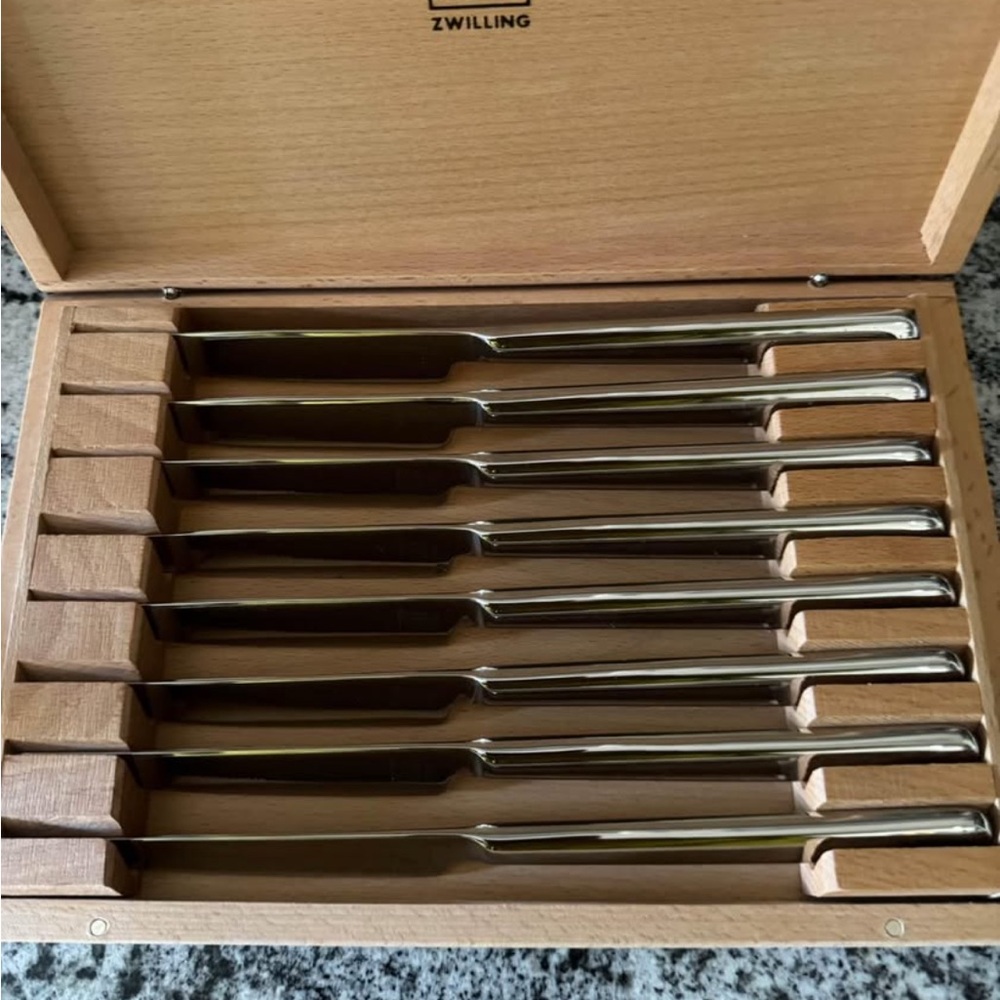 Zwilling Stainless Steel Knife Set(Zwilling J.A.Henckels eight piece)